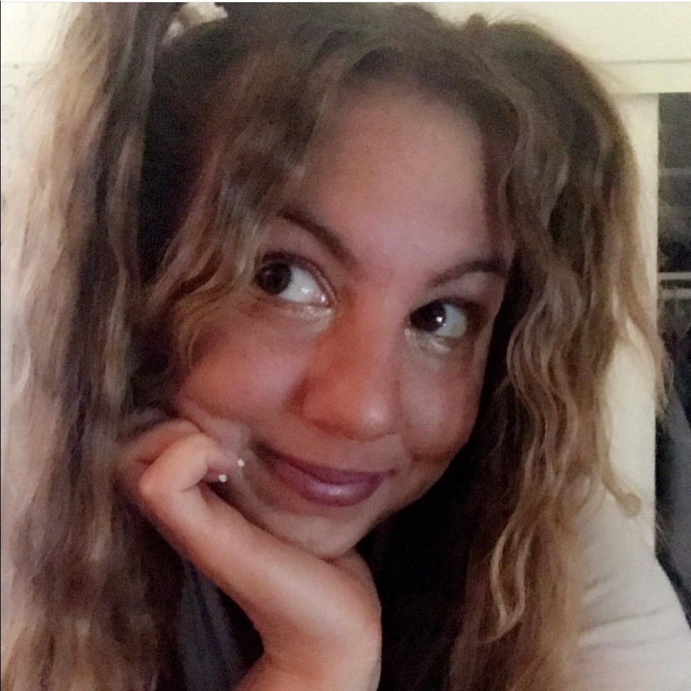 Meet your Posher, Lucy